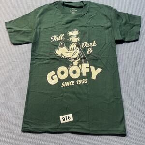 Disney World Dark & Goofy Since 1932 Cotton T-Shirt Boys Sz S Green Pre Owned